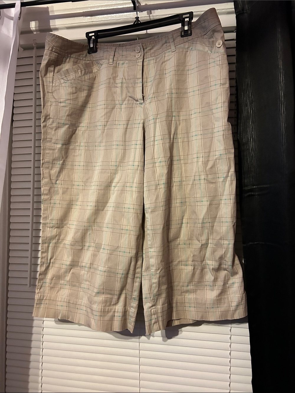 Lane Bryant Beige Plaid Capris